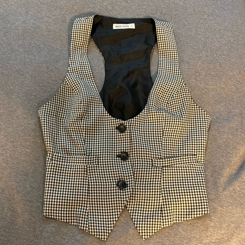Houndstooth print button up vest